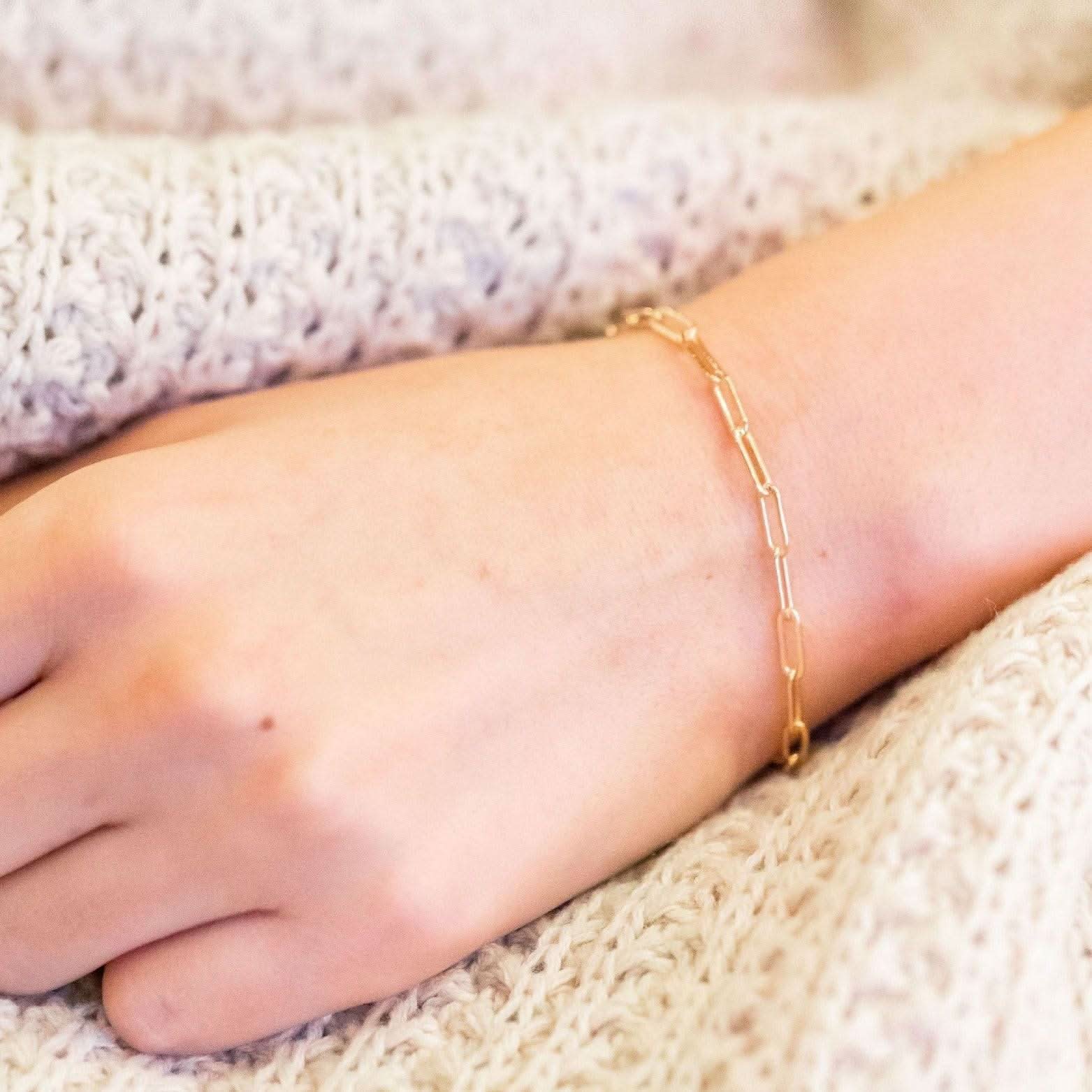 Paperclip Chain Bracelet - Barberry & Lace