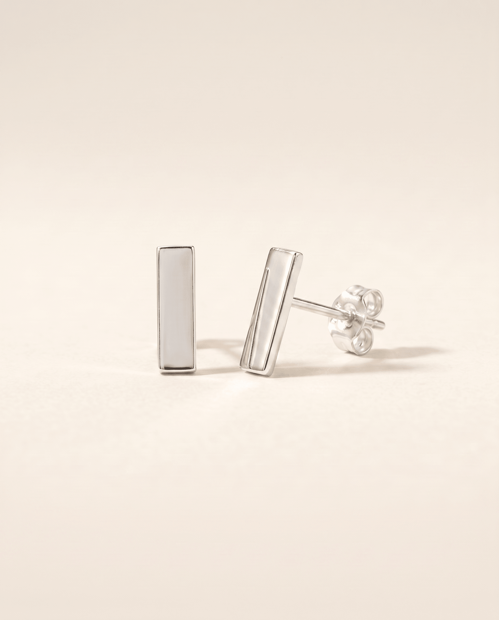 Bar Stud Earrings - Barberry & Lace