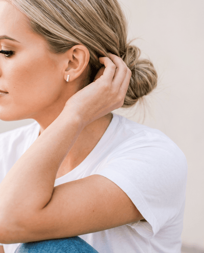 Bar Stud Earrings - Barberry & Lace