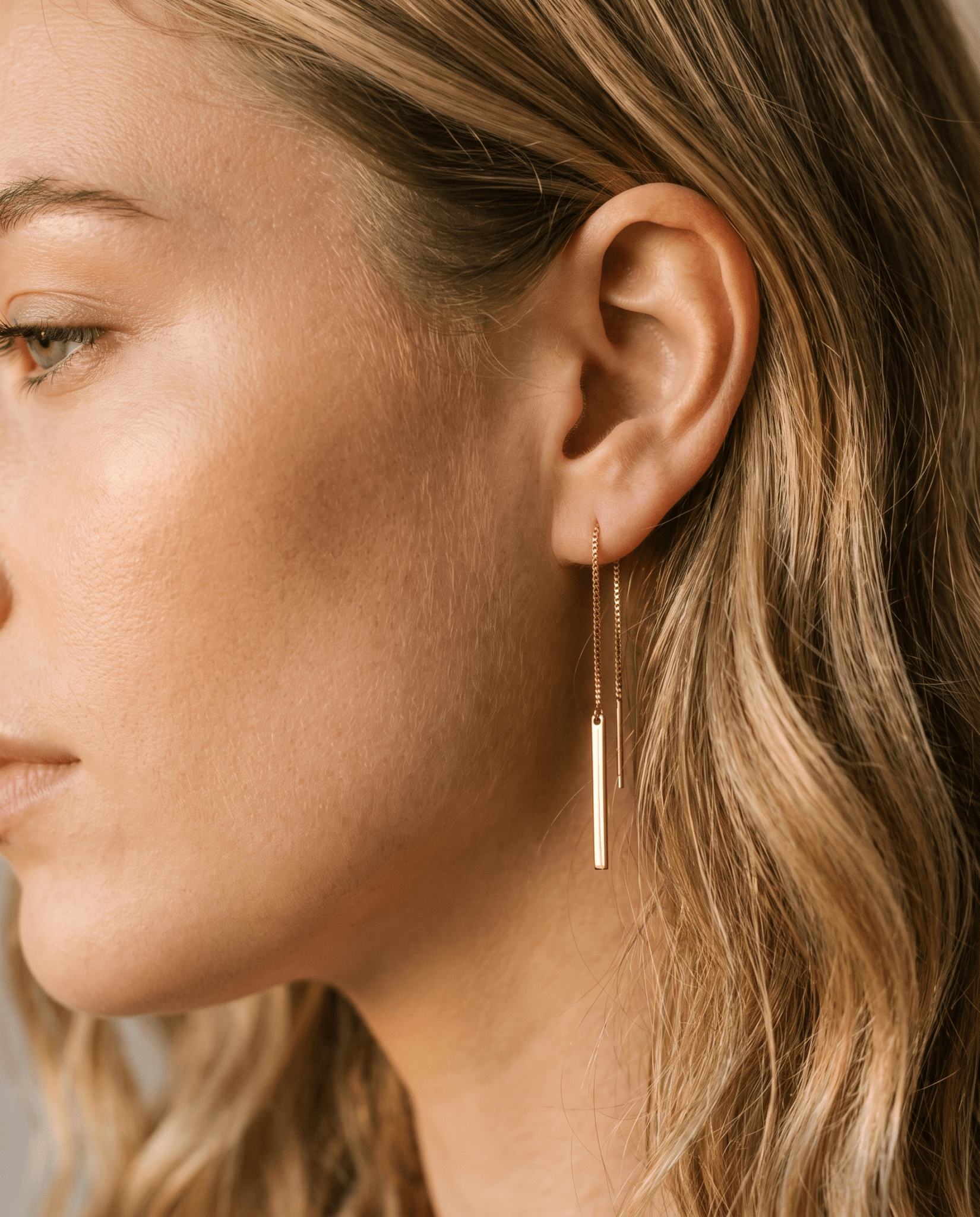 Bar Threaded Earrings - Barberry & Lace