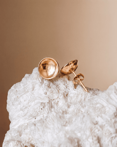 Concave Disc Stud Earrings - Barberry & Lace