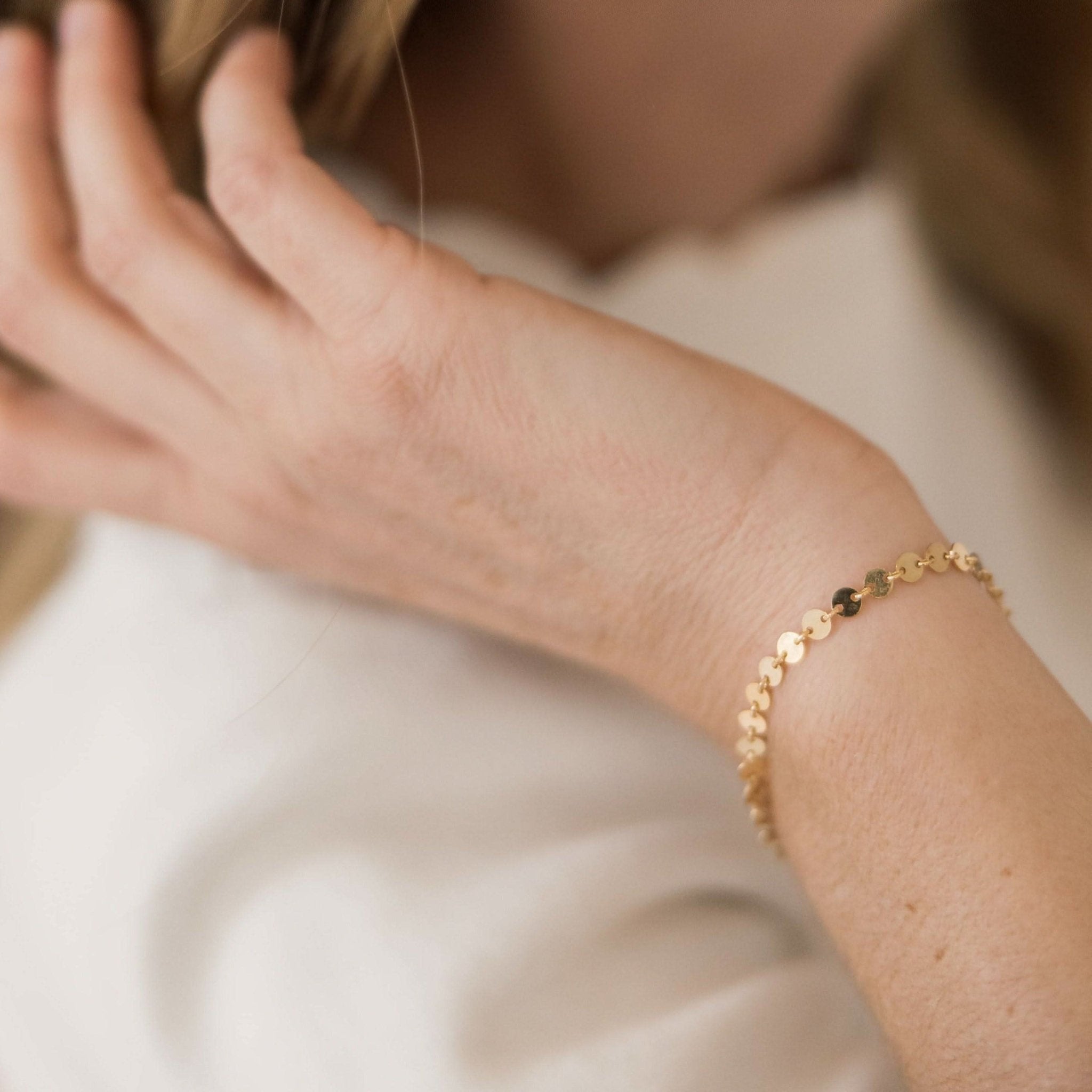Disc Chain Bracelet - Barberry & Lace